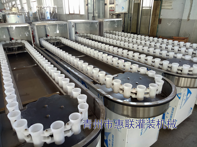 HCK-4000回轉(zhuǎn)式?jīng)_控洗瓶機