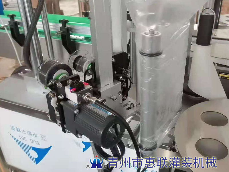 貼標(biāo)噴碼一體機(jī)