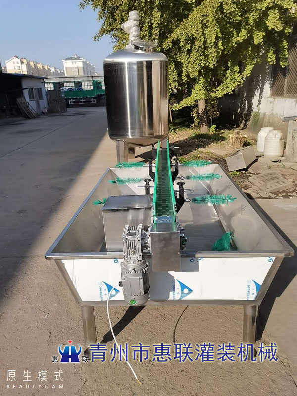 6頭軌道式刷瓶機(jī)